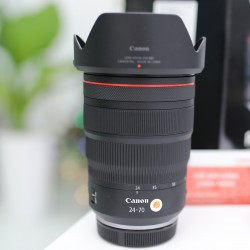 Canon RF 24-70mm f/2.8L IS USM..