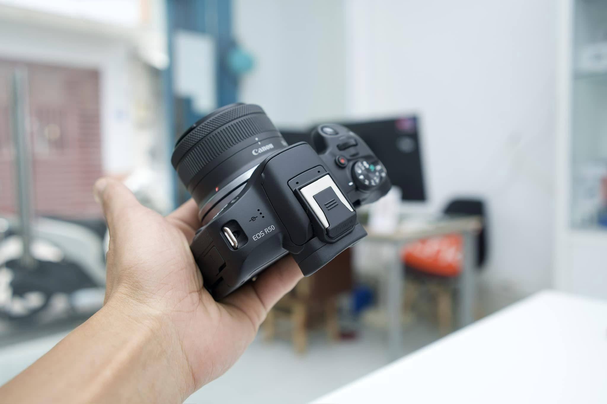 Canon EOS R50KIT RF-s 18-45mm STM  chính hãng