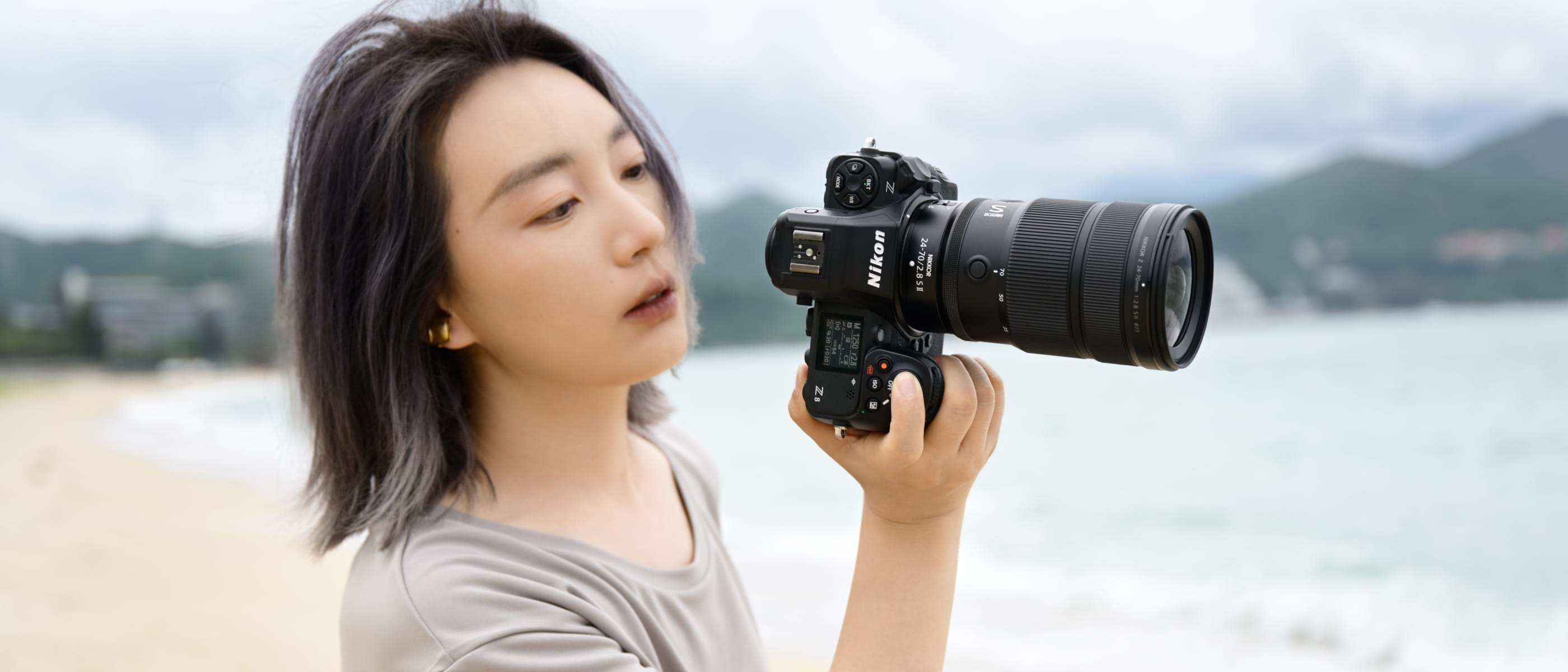 NIKKOR Z 24-70mm f/2.8 S II: Zoom Trong Chuyên Nghiệp

